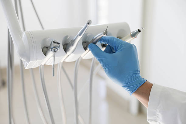 Professional Emergency Dentist technician working in Lacon, IL